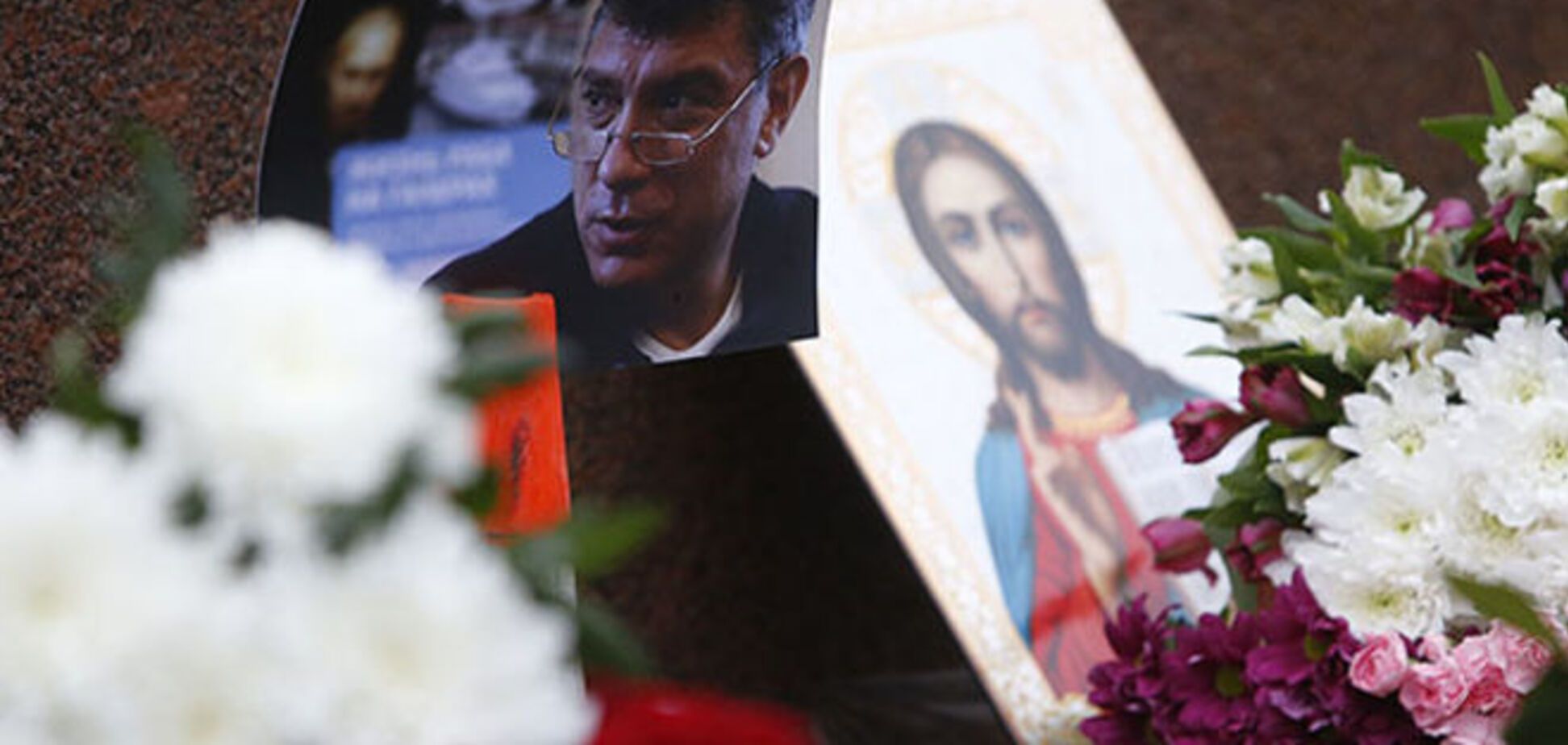 Оппозиция в России собирает подписи для установки памятного знака Немцову
