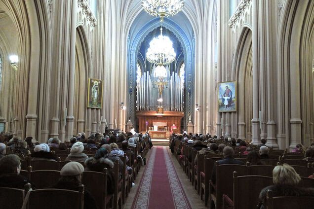 Как римо-католики в Киеве праздновали Вербное воскресенье