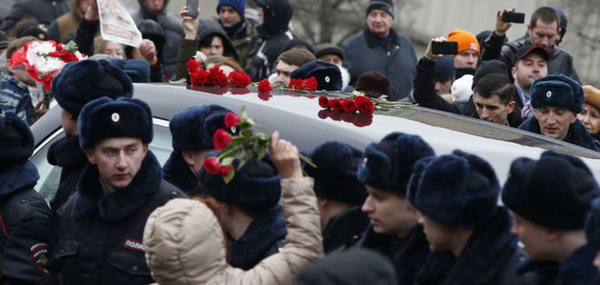 Москва провела в последний путь Бориса Немцова: кто пришел проститься с политиком