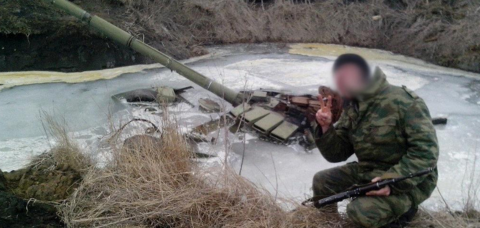 Бойовики втопили 'чудесний' російський танк на Донбасі: фотофакт