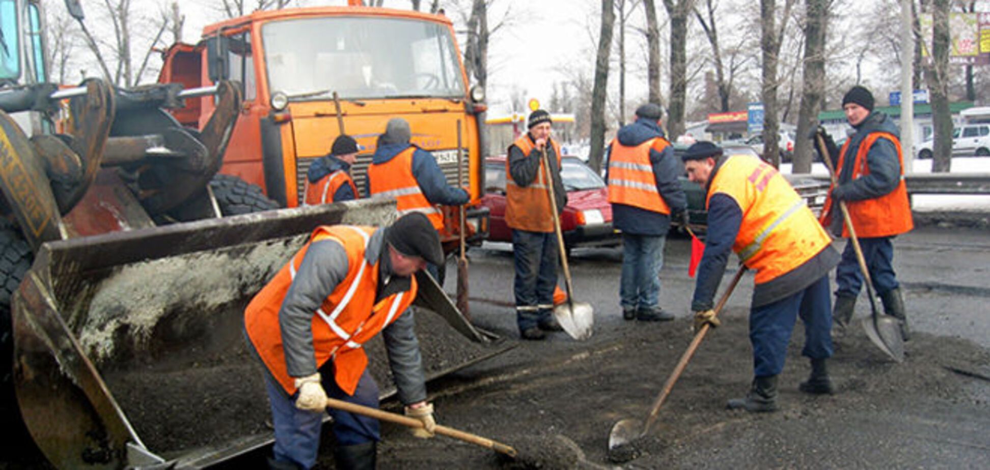 'Укравтодор' приостановил ремонт дорог из-за плохой погоды