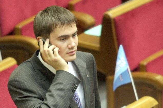 На панихиду к могиле Януковича-младшего никто из родных не пришел