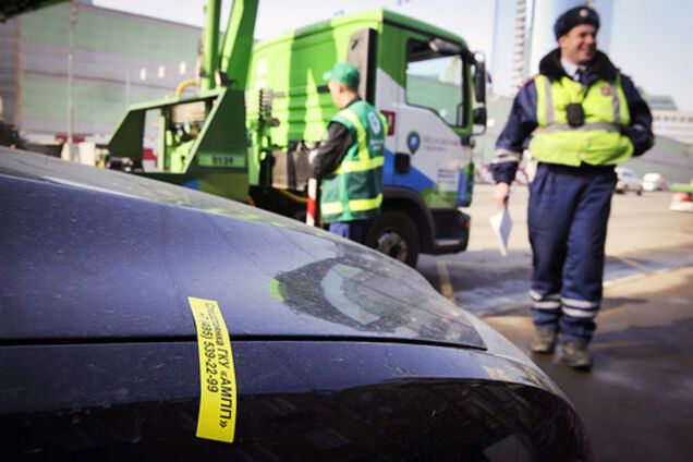 Скандал в Москве: от администрации Путина эвакуировали все машины сотрудников