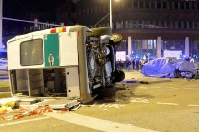 Новейшая 'семерка' BMW попала в курьезную аварию