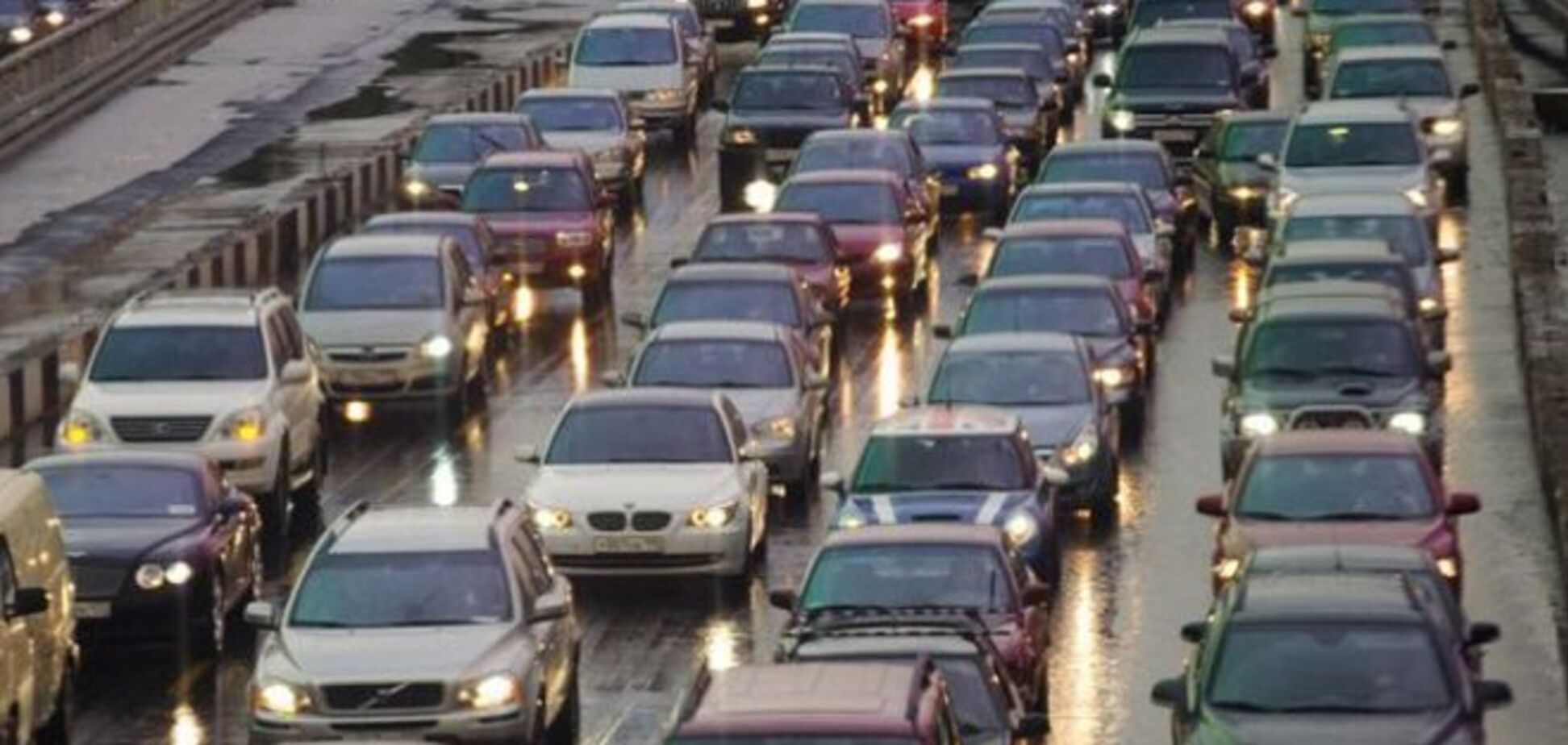 В Киеве рекордная пробка растянулась на 7 км