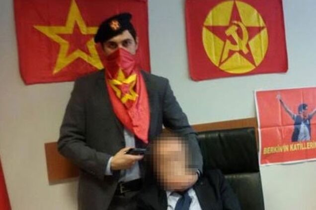 В Стамбуле во время заседания суда захватили в заложники прокурора