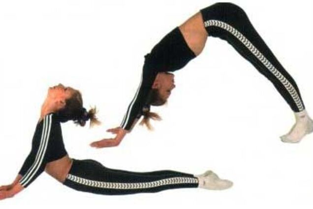 Вечерняя зарядка: 3 несложных упражнения для позвоночника