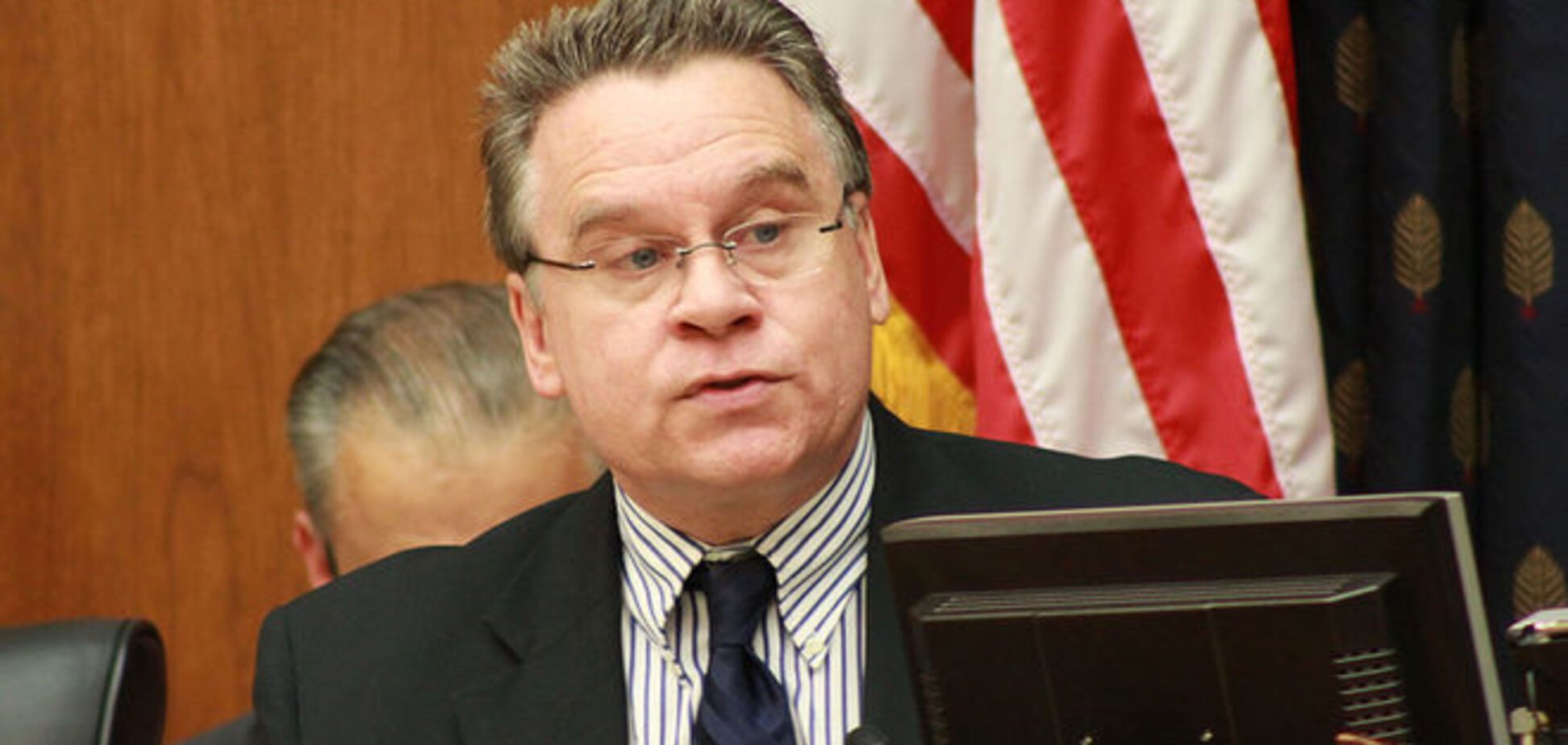 Республиканцы обвинили Обаму во введении эмбарго на поставки оружия в Украину