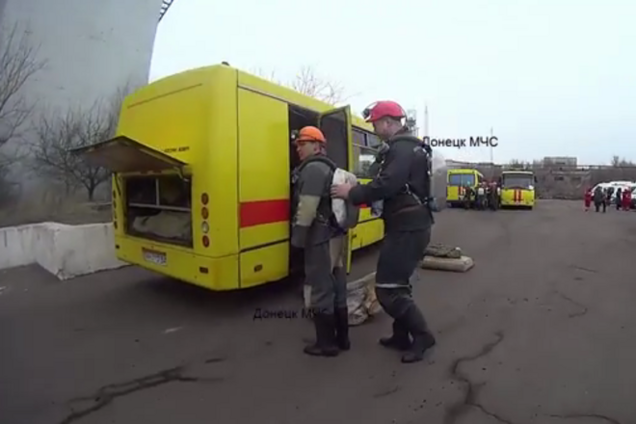Взрыв на Засядько. Опубликовано жуткое видео спасательных работ на шахте в Донецке
