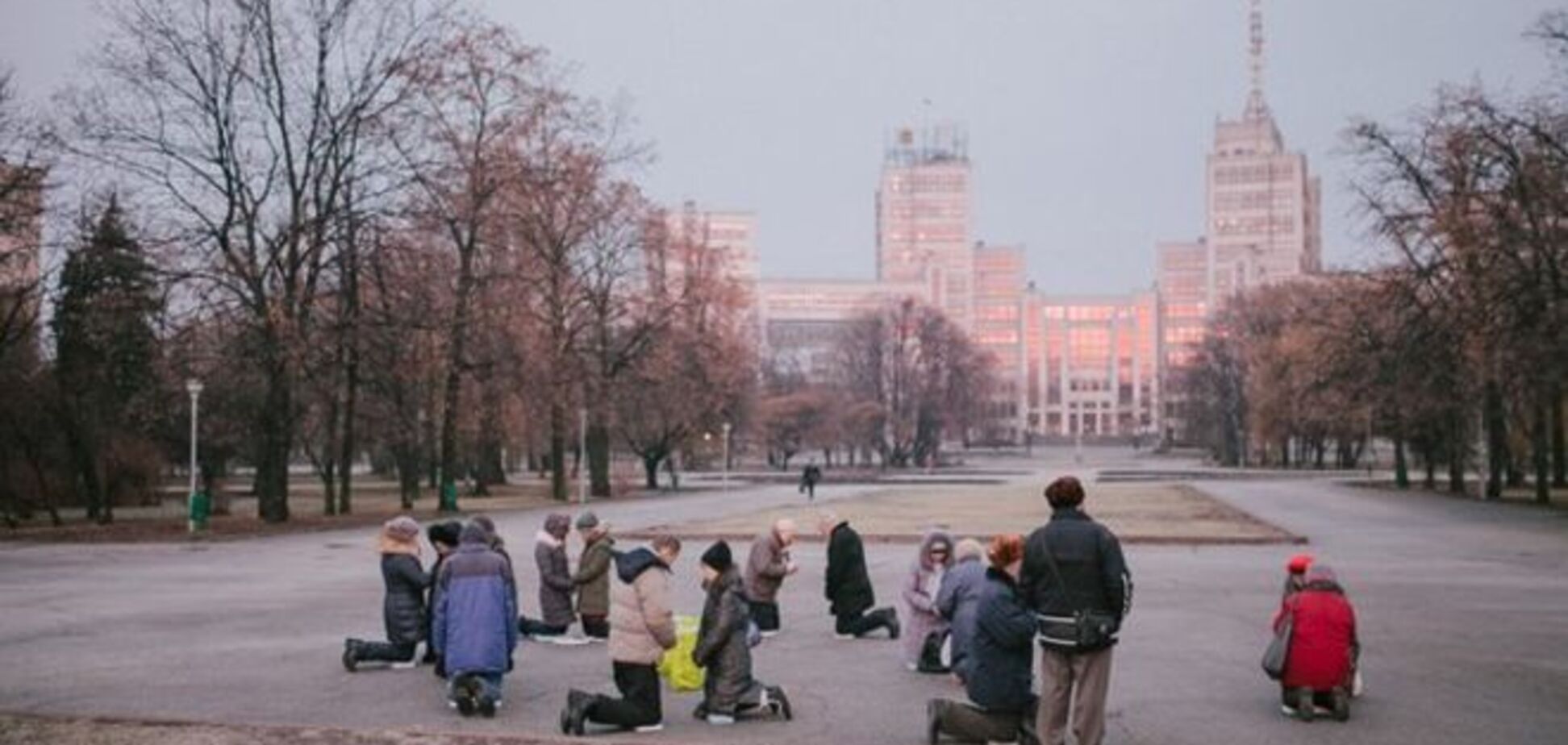 В Харькове уже целый год каждое утро христиане разных конфессий молятся за Украину: трогательные фото