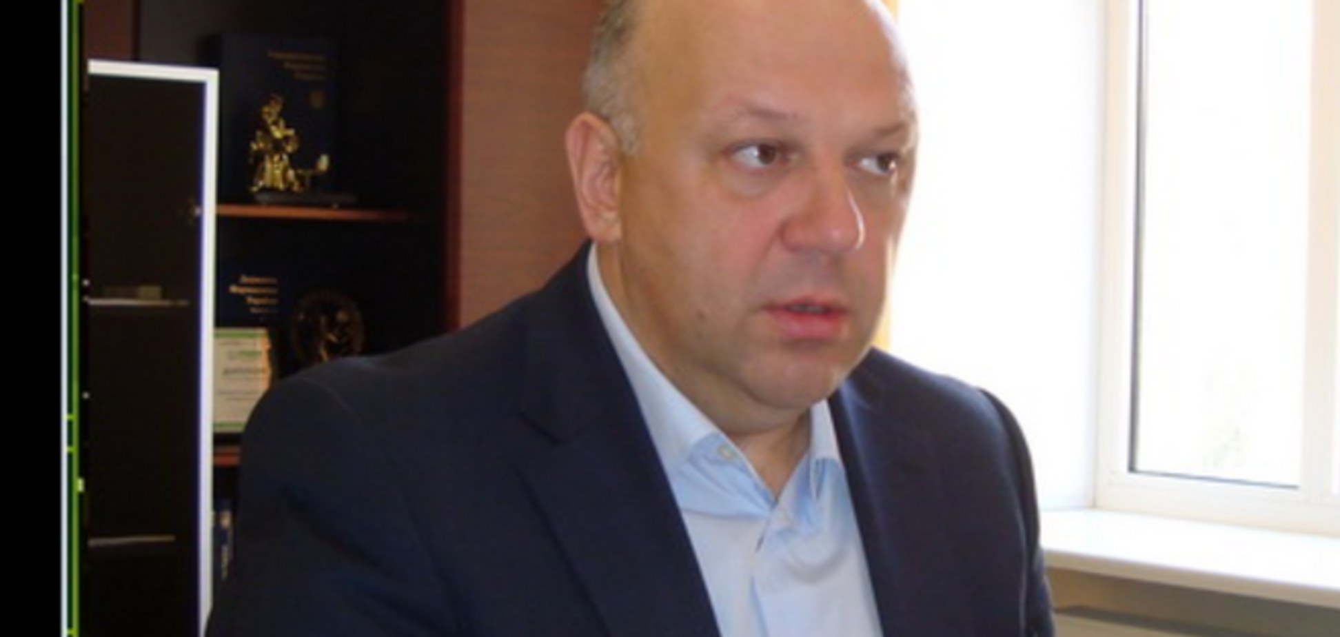 Кабмин уволил главу Гослекслужбы и отстранил руководителя Госфининспекции