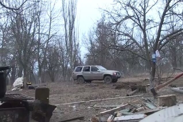 Журналісти потрапили під мінометний обстріл біля Маріуполя: опубліковано відео