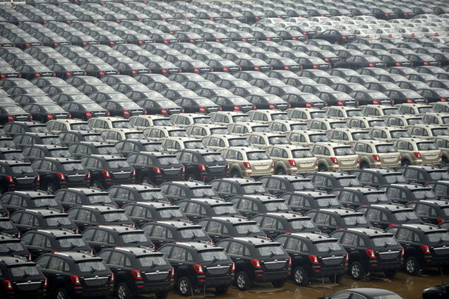 В Украине резко упали продажи новых авто