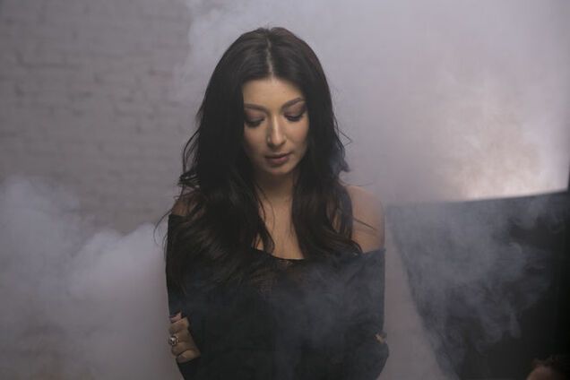 Жена футболиста ФК 'Шахтер' посвятила песню Донецку