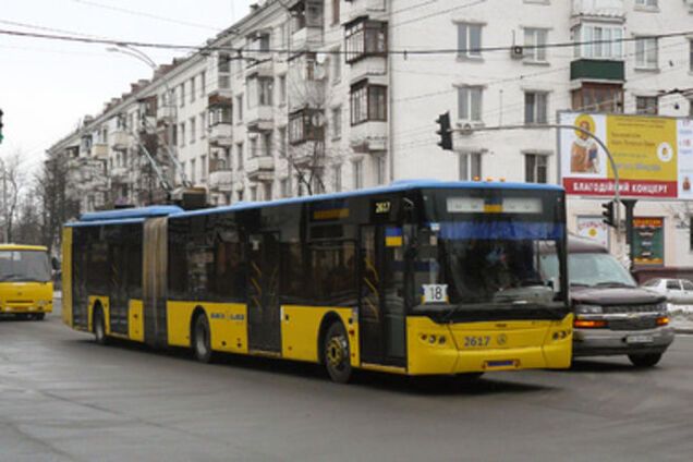 Прокурора ГПУ ограбили в столичном троллейбусе: вытащили все, что можно было