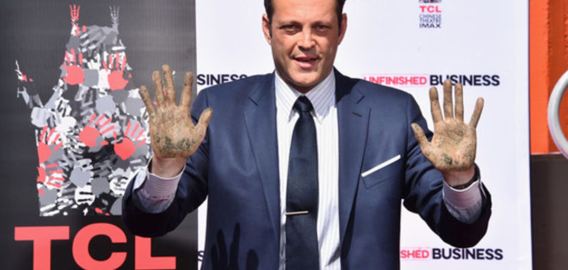 Винс Вон отпечатался в цементе