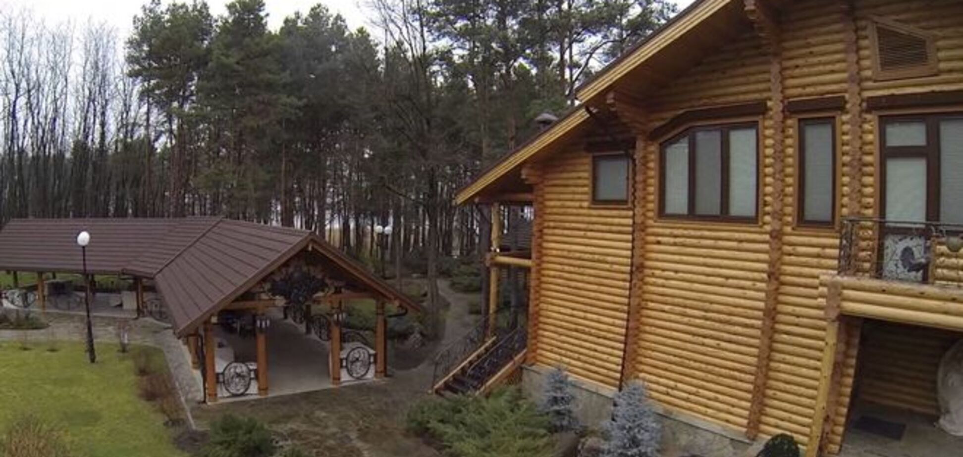 Суд вернул государству охотничьи угодья Януковича