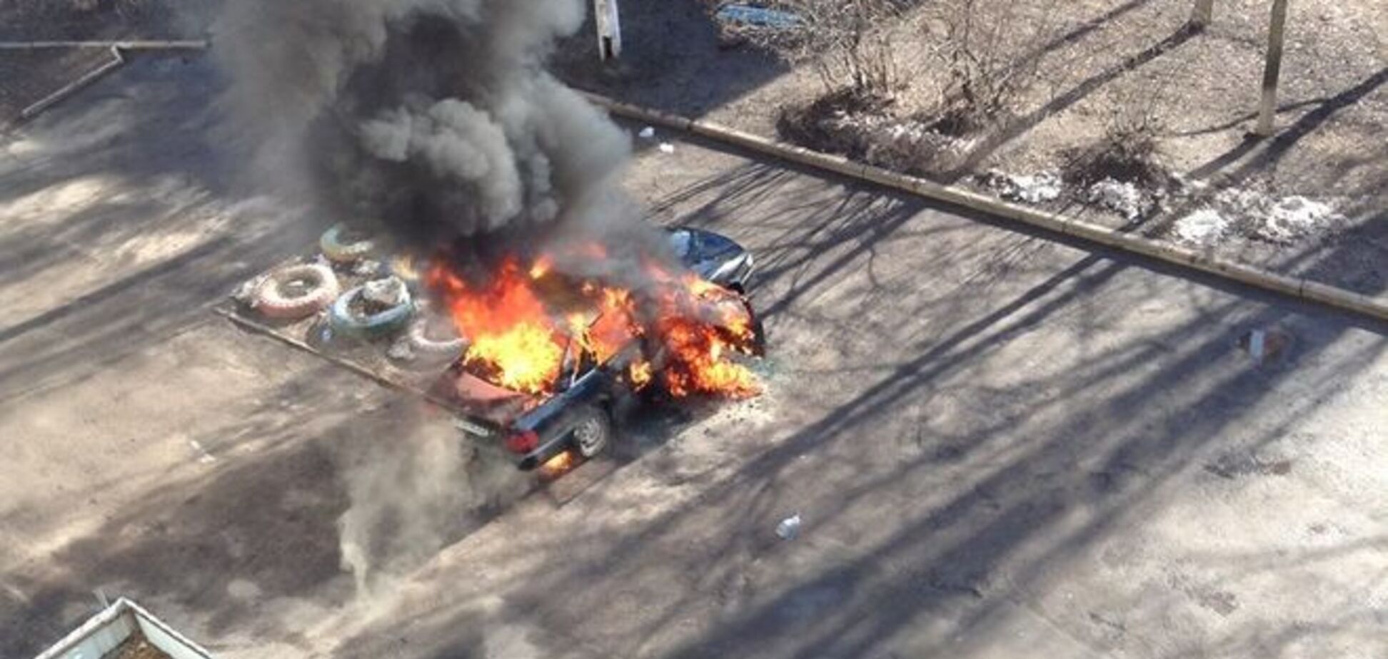 В Харькове около общежития взорвалась еще одна машина: опубликованы фото