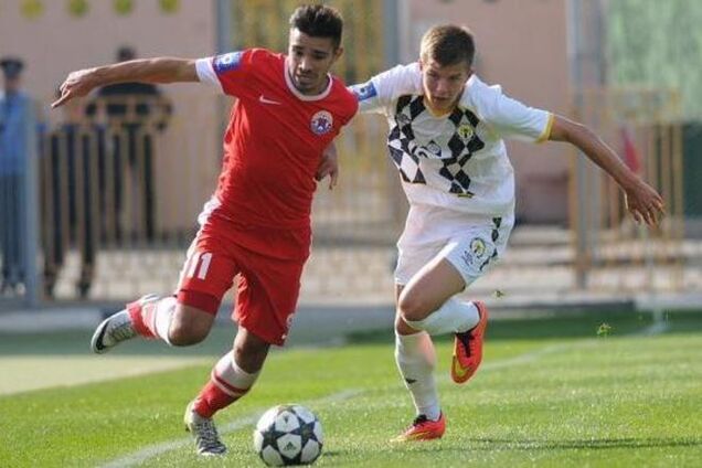 'Ильичевец' в болоте победил претендента на еврокубки