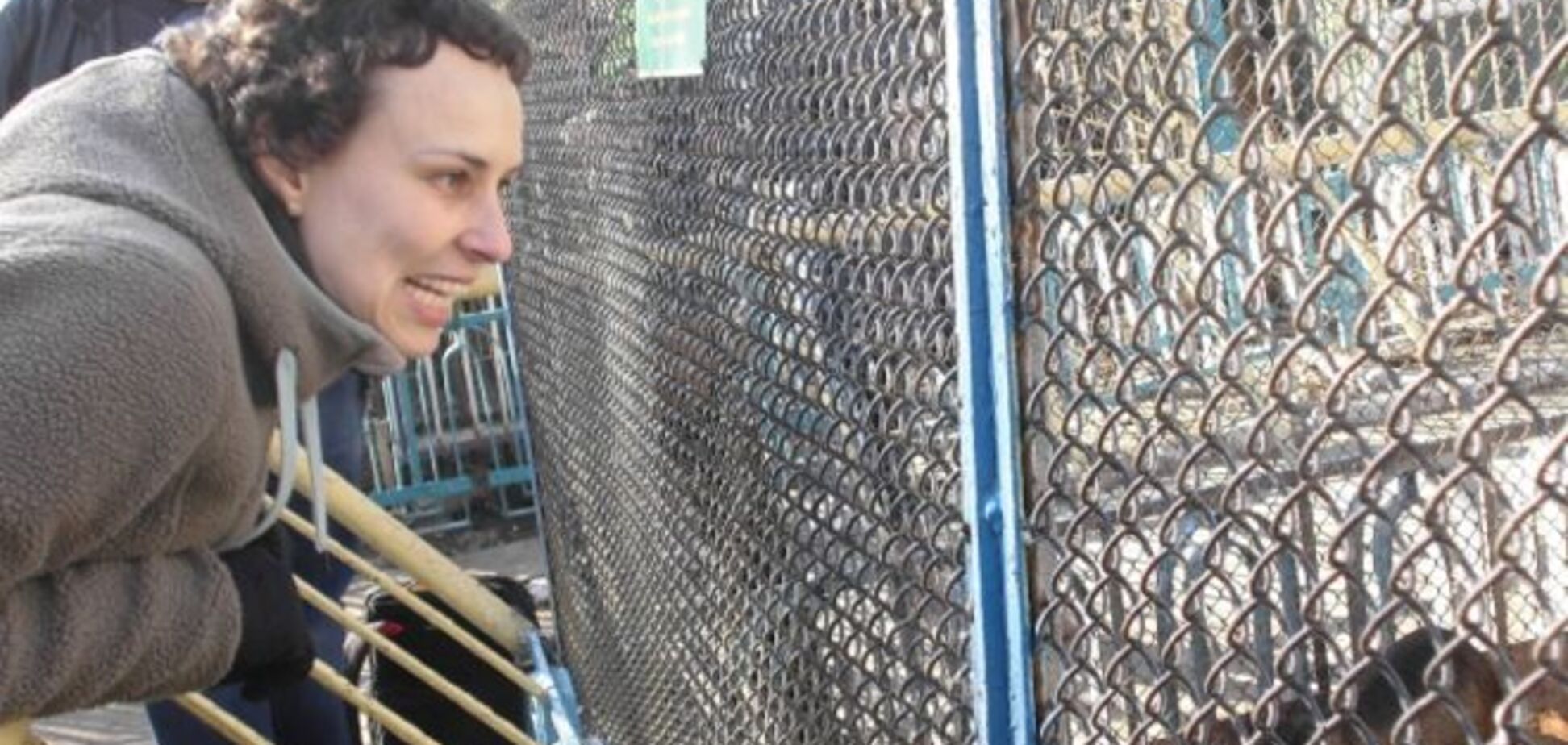 Разыскиваемая СБУ Чичерина уже опять спокойно прогуливается по Луганску