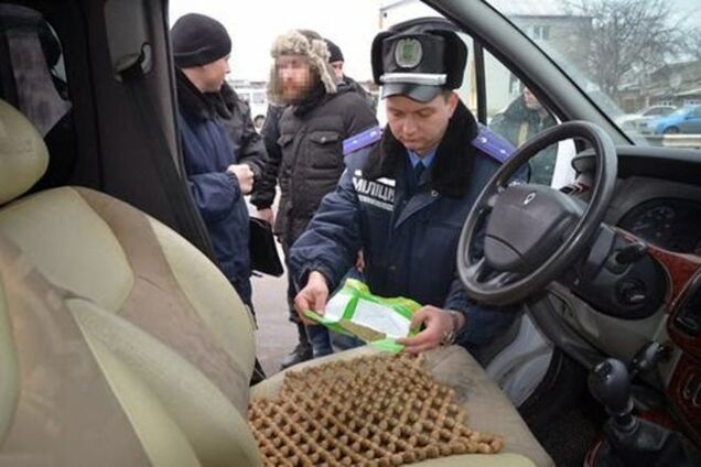 На Харьковщине задержали два авто с боеприпасами