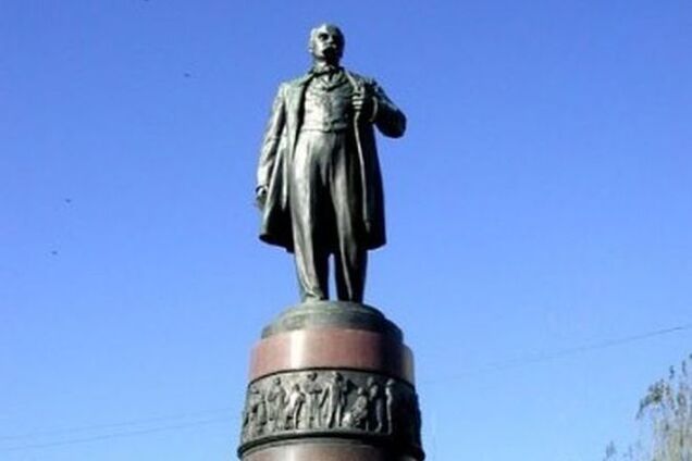 Хунта вещает. Его не тронули кадыровцы, буряты и прочие 'туристы'