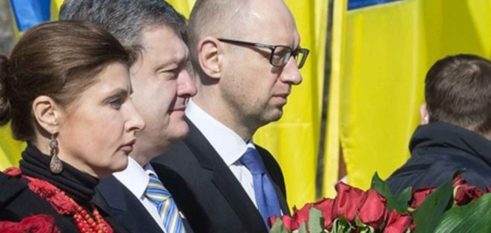 День Кобзаря. Порошенко возложил цветы к памятнику поэту и вручил Шевченковские премии: фото и видео