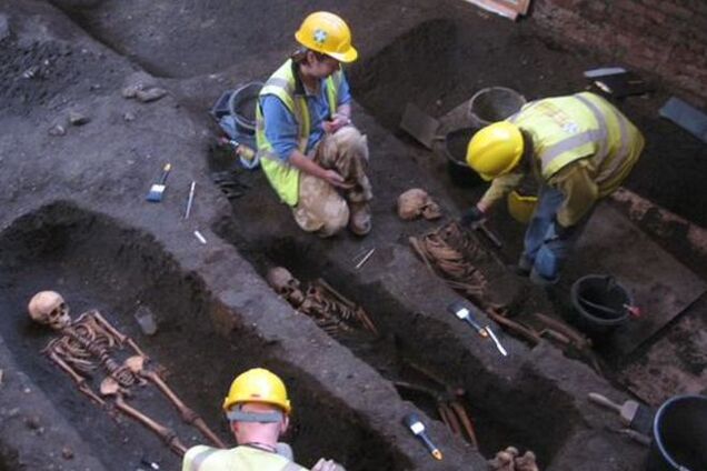 В Британии раскопали 'ученое' кладбище останков без гробов