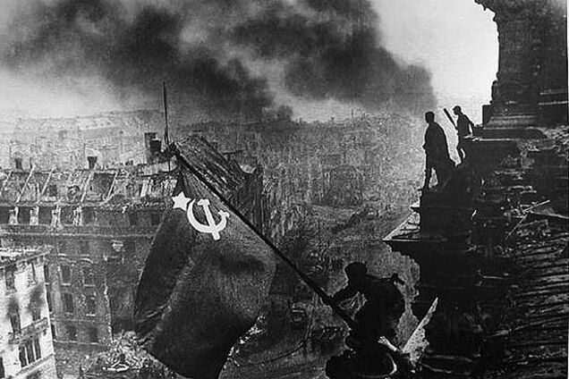 Путін: від Пасхи до Дня Перемоги