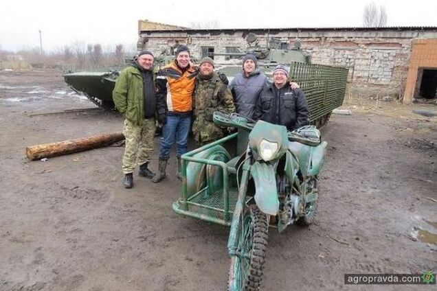 В Киеве выпустили специальный мотоцикл для украинской армии: фото новинки