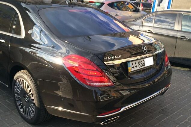 В Киеве показали уникальный Mercedes-Maybach