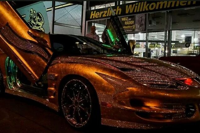 Понты от Pontiac: невероятное авто из золота и страз за $3,7 миллиона