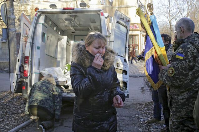 В Днепропетровск доставили тело погибшего при выходе из Дебальцево бойца АТО