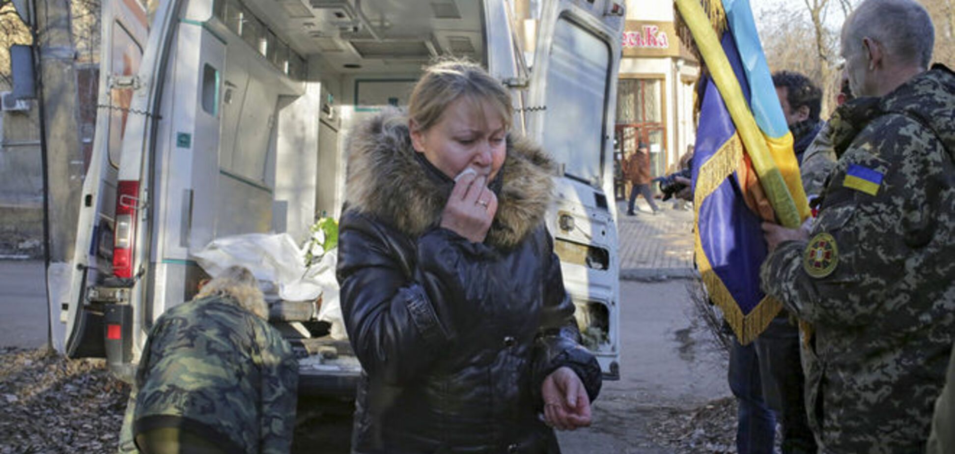 В Днепропетровск доставили тело погибшего при выходе из Дебальцево бойца АТО