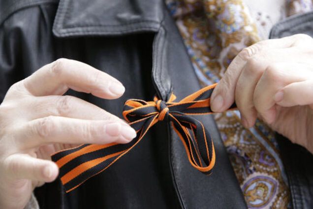 У Росії задумали саджати за осквернення георгіївської стрічки