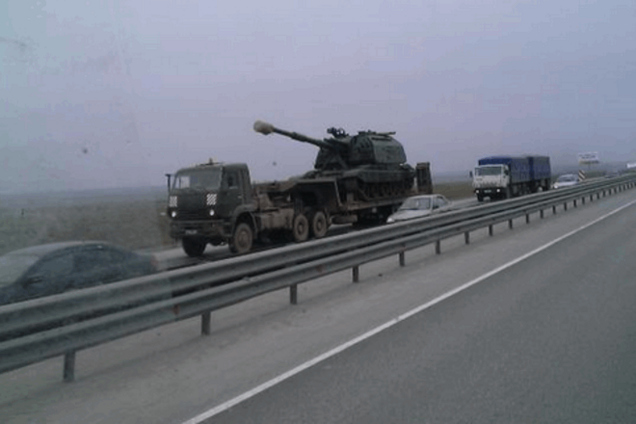 'Россия готовит Украине пасхальную литургию!'. Близ границы заметили технику РФ: фотофакт