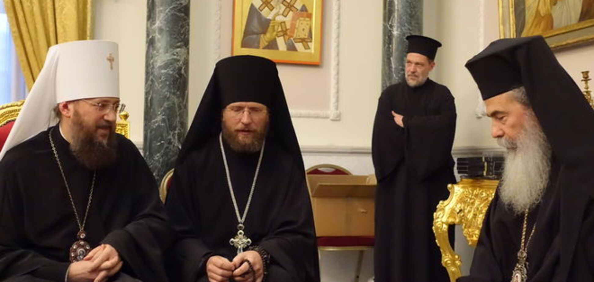 Иерусалимский Патриарх призвал молиться за врагов Украины