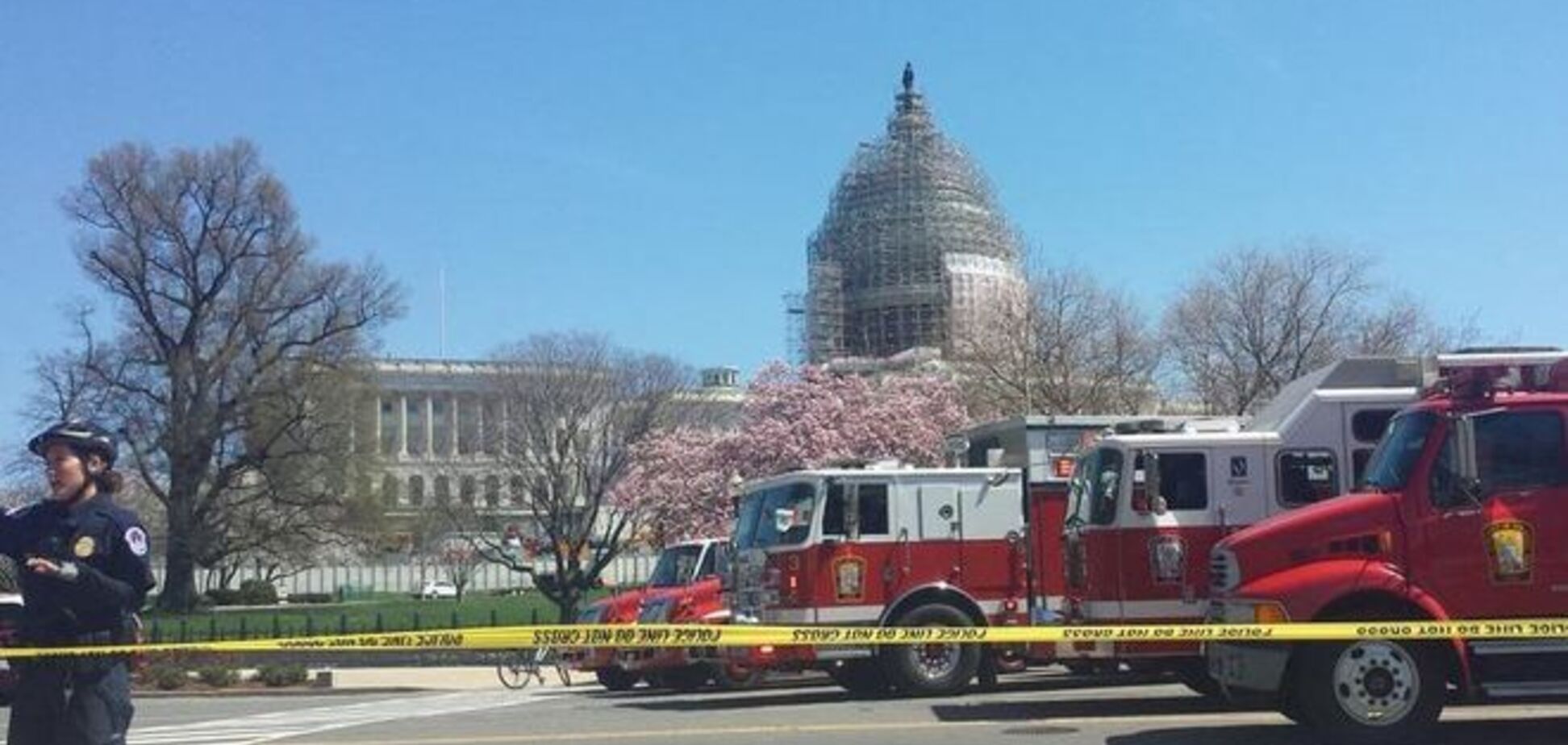 Неизвестный устроил стрельбу возле Конгресса США: фото и видео с места событий