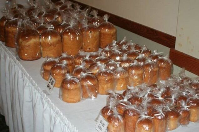 Мать министра финансов испекла паски для бойцов АТО на $7 тыс.: опубликованы фото