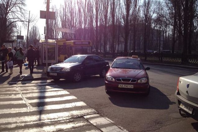 'Герой парковки' по-пасхальному: автолюбители устроили беспредел в центре Киева