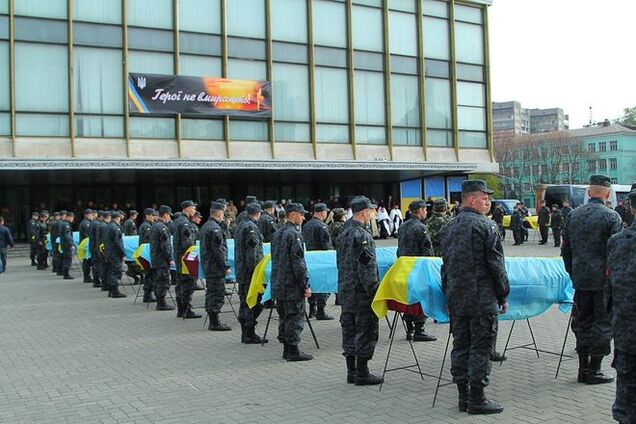 Год войны: в Украине создадут единую базу данных ДНК-экспертиз