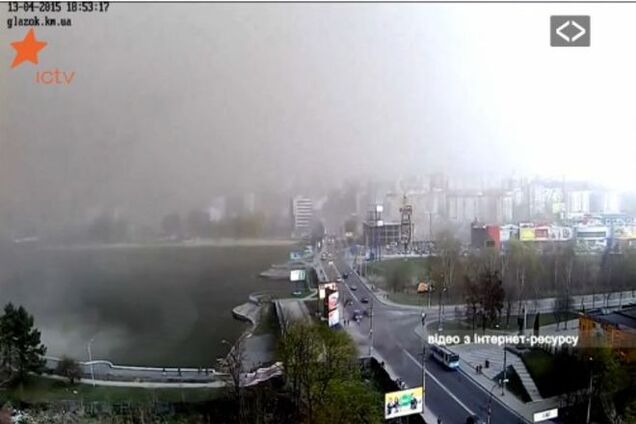 Песчаная буря бушевала на западе Украины: видеофакт