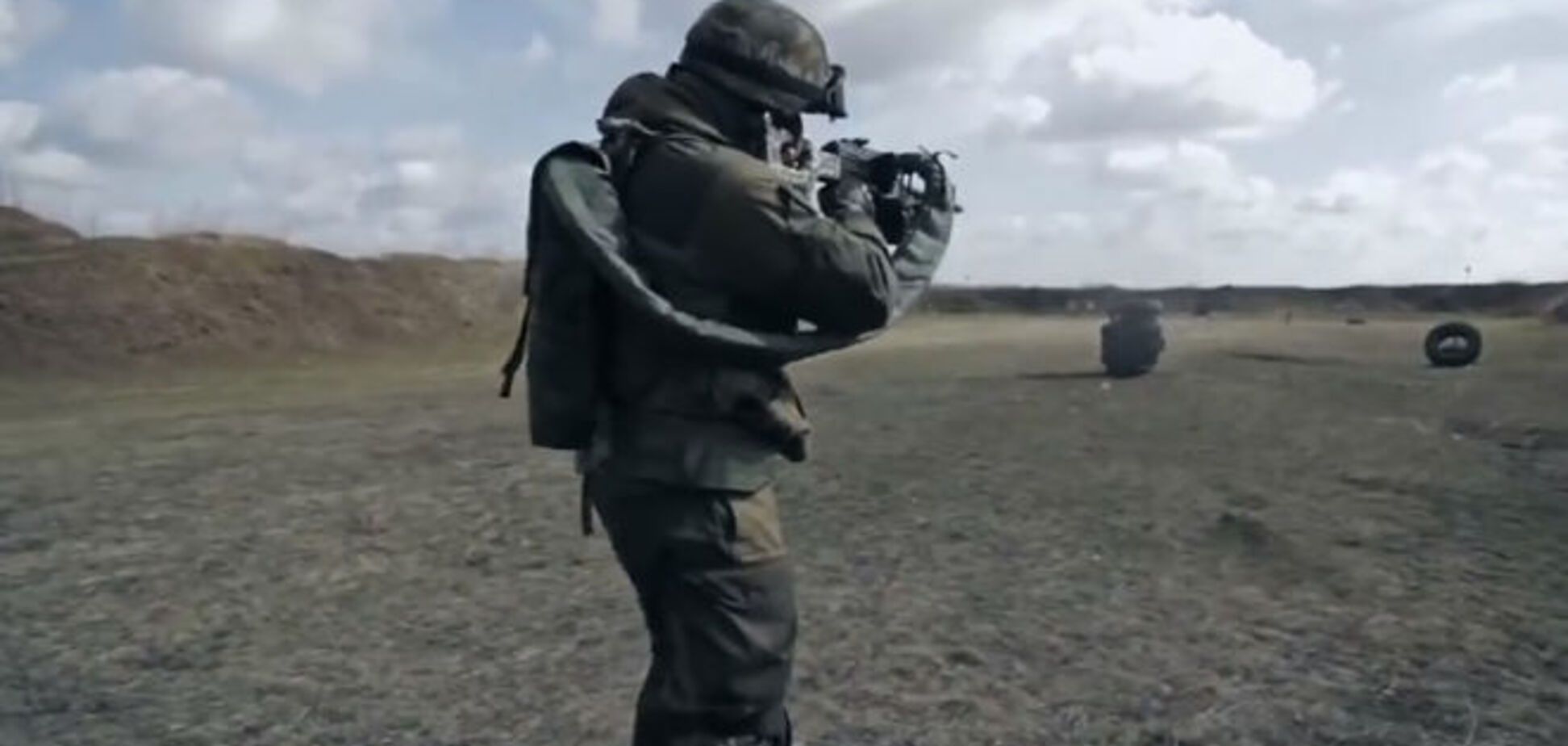 Волонтеры для военных изготовили новый пулемет, облегченный автомат и бронированную скорую помощь