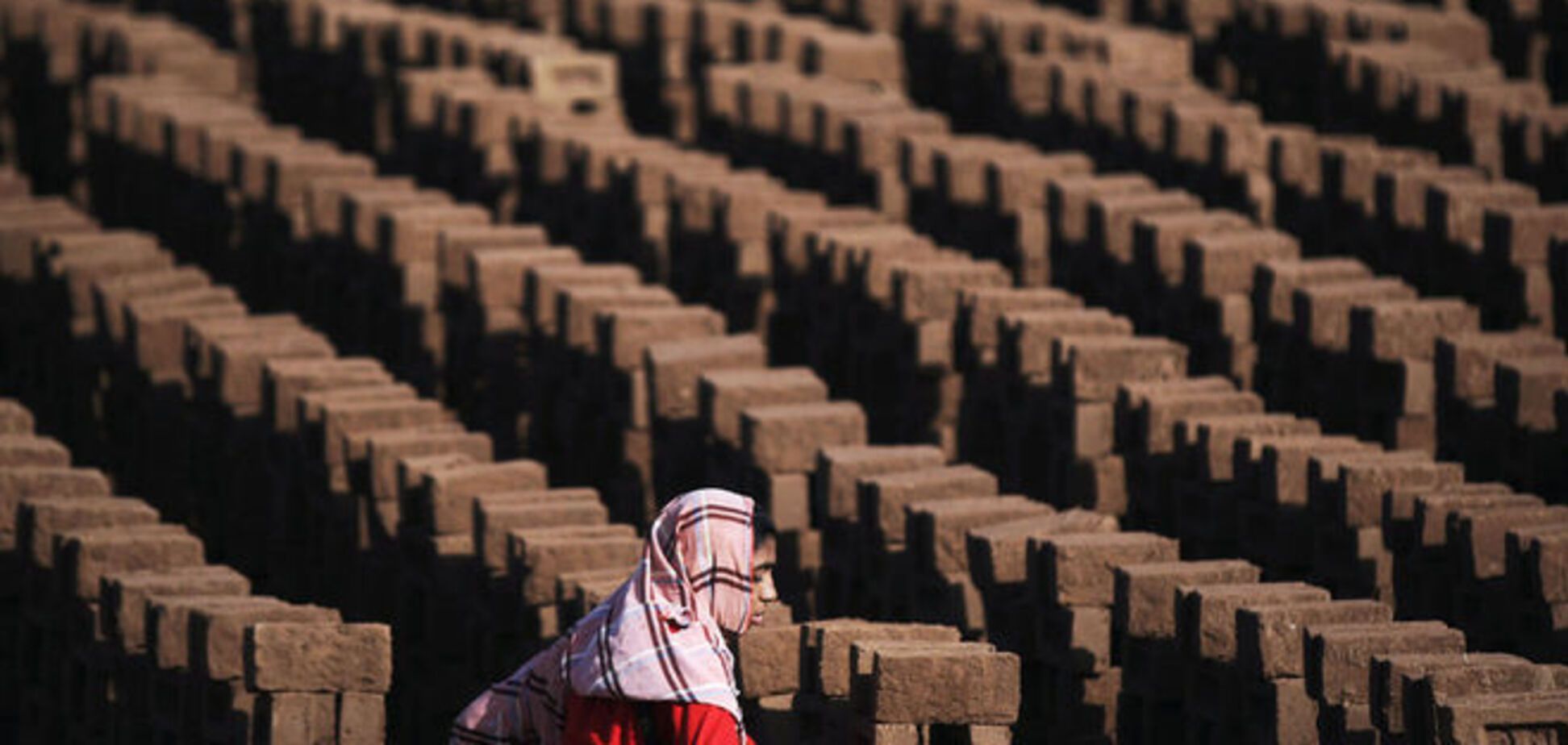 40 невероятных фотографий женщин за работой со всего мира