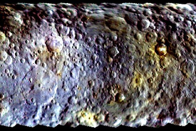 НАСА показало первые цветные фото карликовой планеты Церера