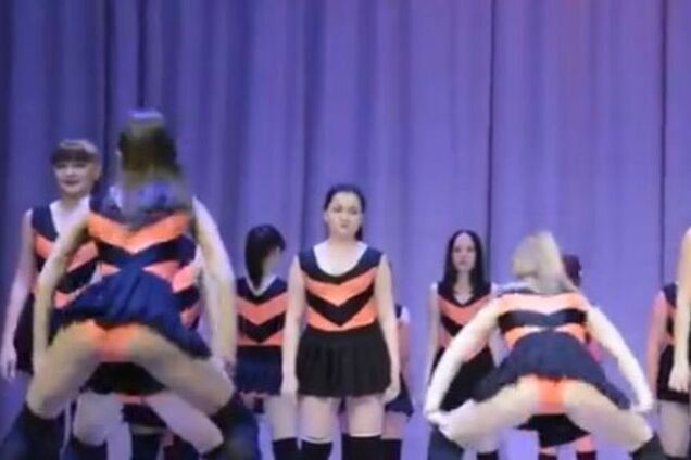 Следком РФ занялся видео с эротическим танцем несовершеннолетних