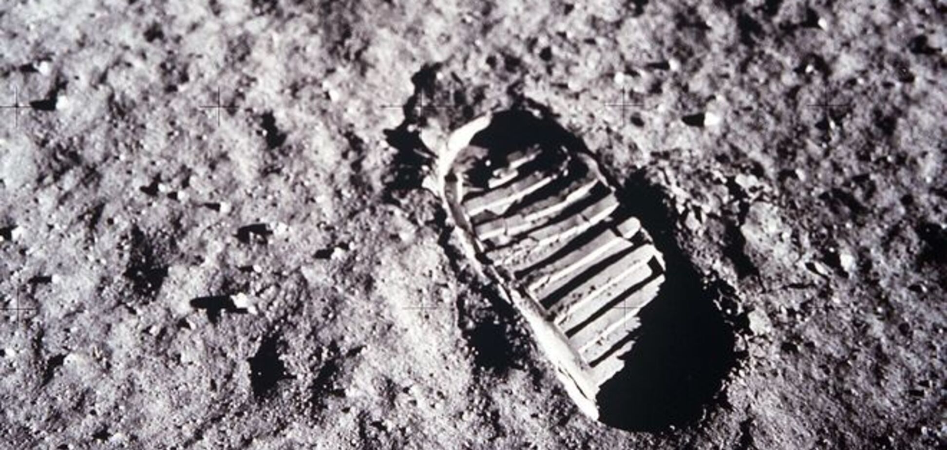 С вещами на выход: у Путина решили нести русский мир на Луну