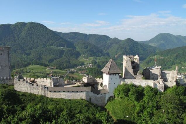 10 ярких и необычных мест Словении, которые нужно увидеть летом