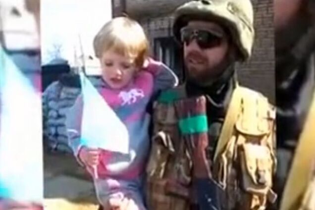 'Повертайся живим': маленькая девочка спела трогательную песню бойцам АТО