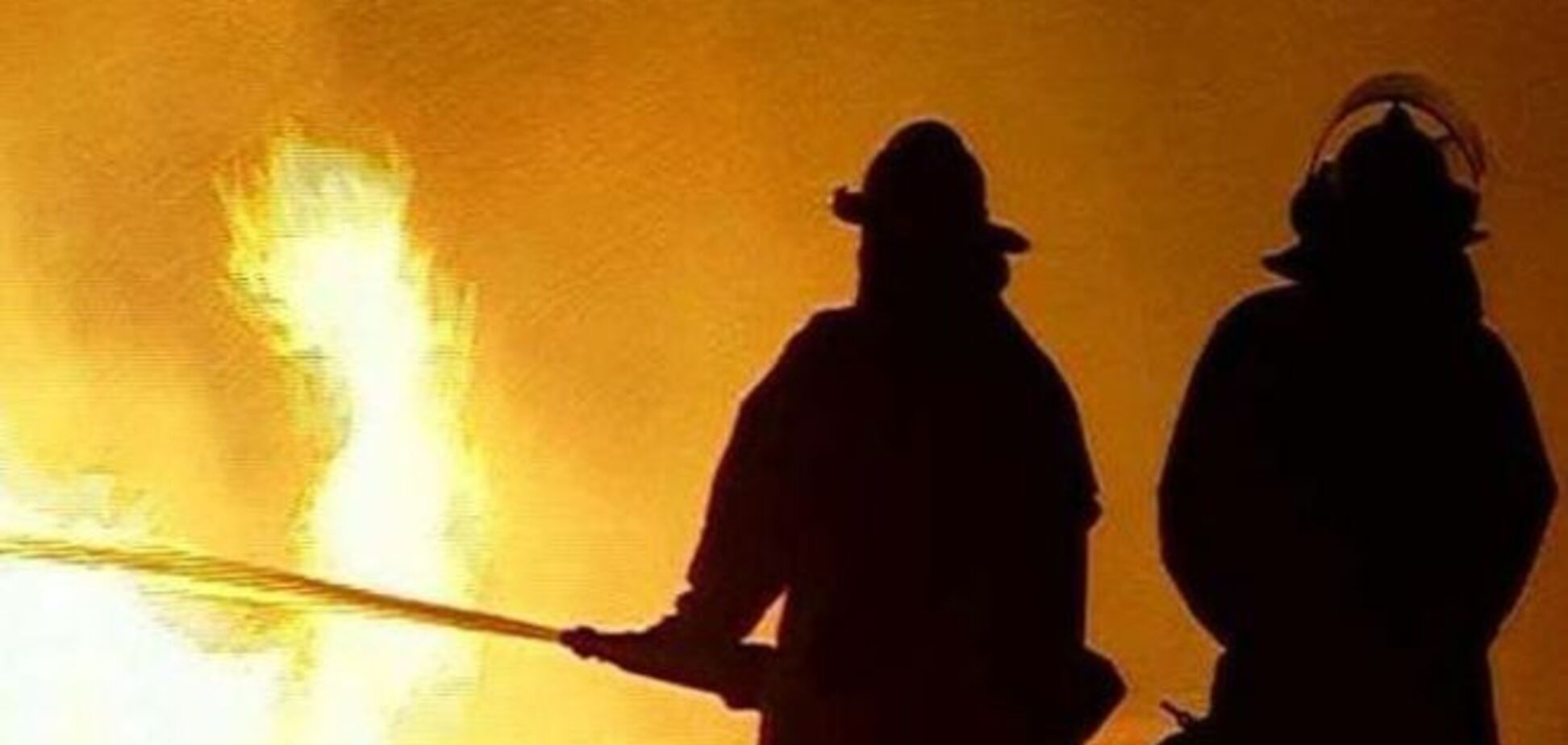 Пять человек отравились угарным газом после пожара во Львовской области